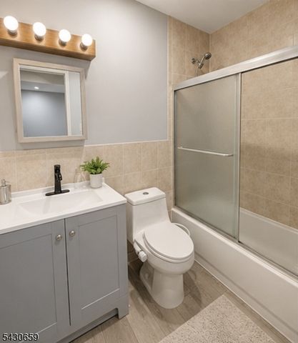272 Orange St, Newark City, NJ 07103
