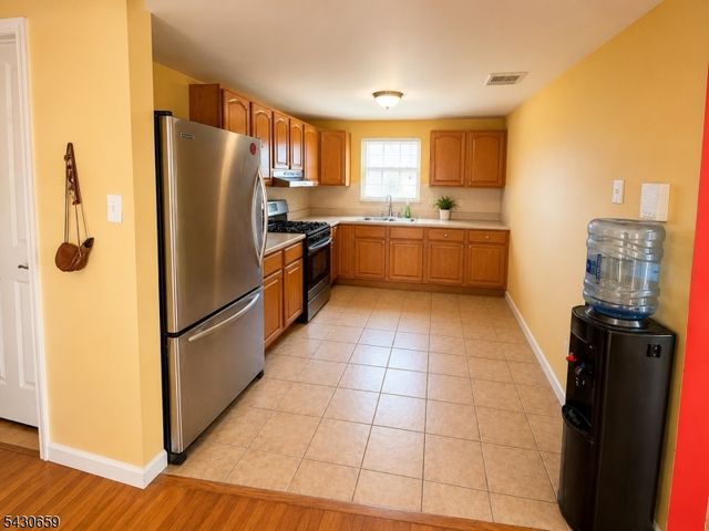 272 Orange St, Newark City, NJ 07103