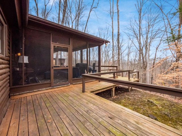 1060 Fox Lane, Sugar Grove, OH 43155