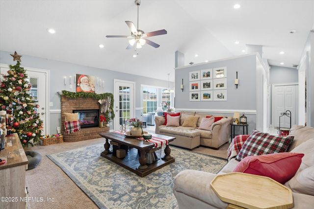 9709 UNDERWOOD Court, Jacksonville, FL 32221