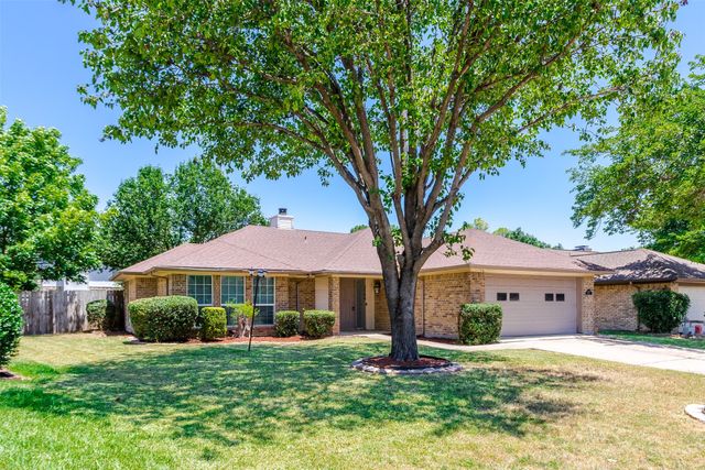 2506 Mckensie Lane, Grand Prairie, TX 75052
