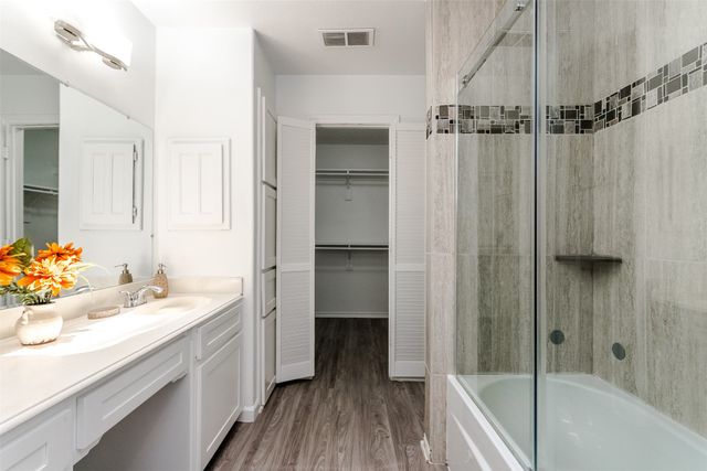 2506 Mckensie Lane, Grand Prairie, TX 75052