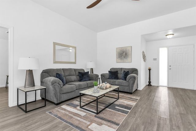 2506 Mckensie Lane, Grand Prairie, TX 75052