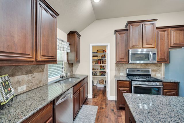 902 Calder Court, Anna, TX 75409