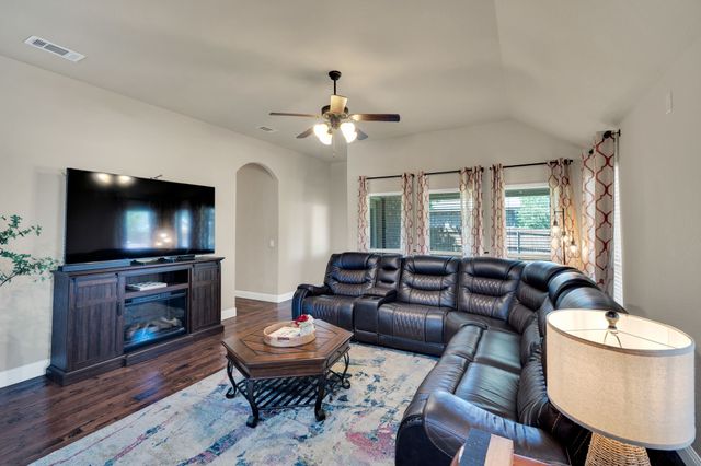 902 Calder Court, Anna, TX 75409