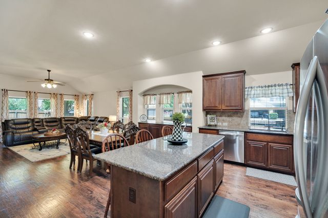 902 Calder Court, Anna, TX 75409