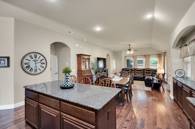 902 Calder Court, Anna, TX 75409