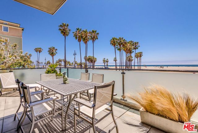 117 Ocean Front Walk, Santa Monica, CA 90291