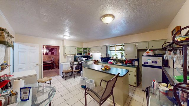 6130 Hartwick Road, Houston, TX 77016