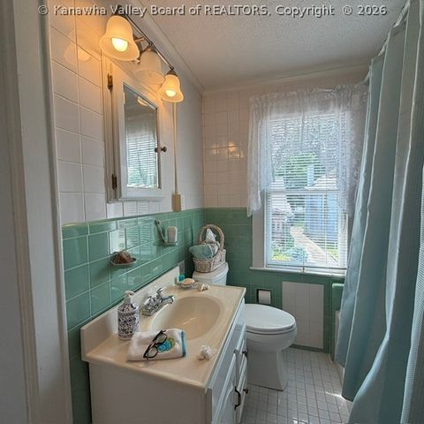 1599 Quarrier Street A, Charleston, WV 25311