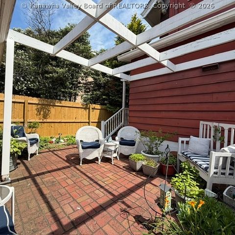 1599 Quarrier Street A, Charleston, WV 25311