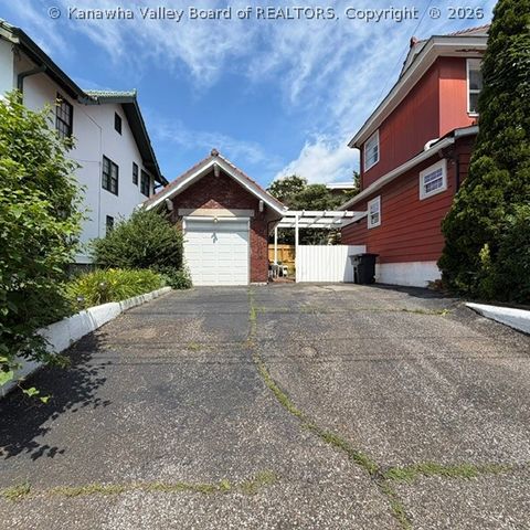 1599 Quarrier Street A, Charleston, WV 25311