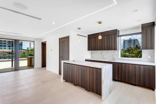310 NE 2nd Street, Boca Raton, FL 33432