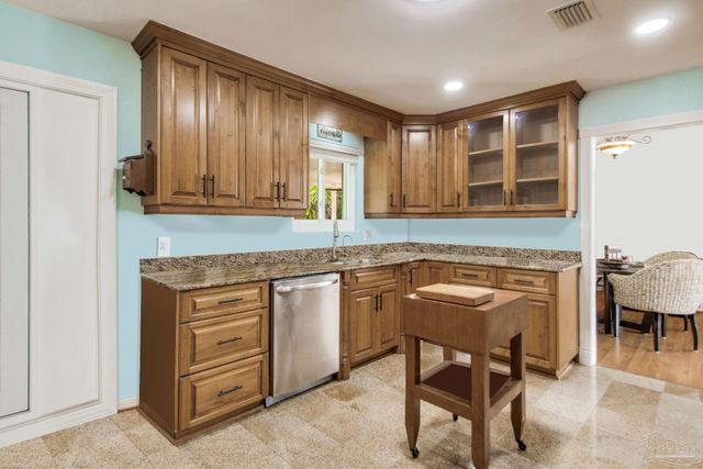 1050 Langley Ave, Pensacola, FL 32504