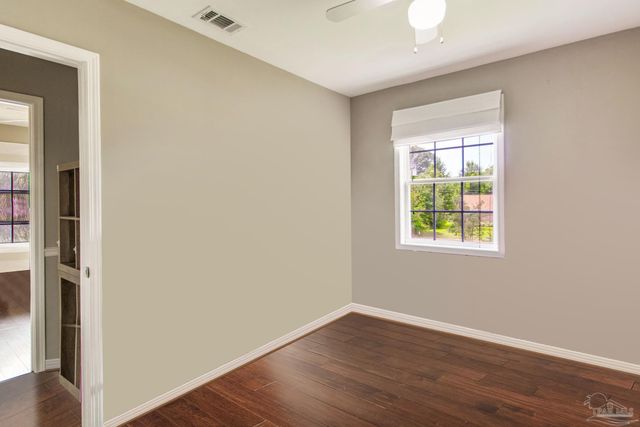 1050 Langley Ave, Pensacola, FL 32504