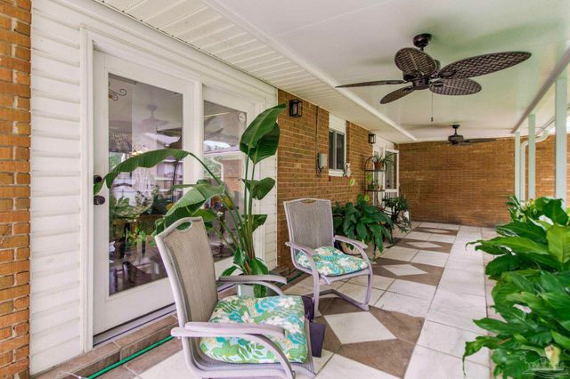 1050 Langley Ave, Pensacola, FL 32504