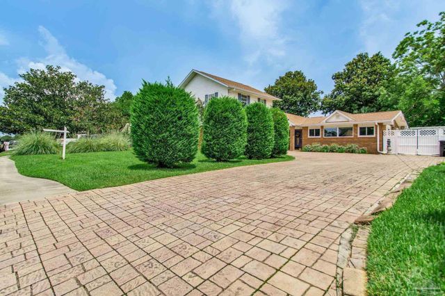 1050 Langley Ave, Pensacola, FL 32504