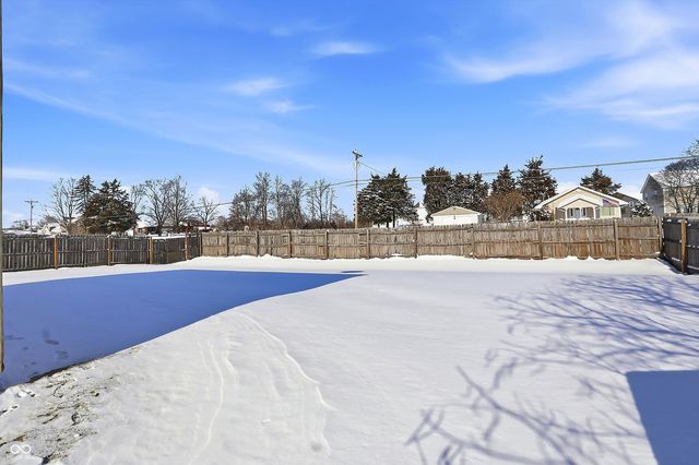 1882 Chatham Place, Danville, IN 46122