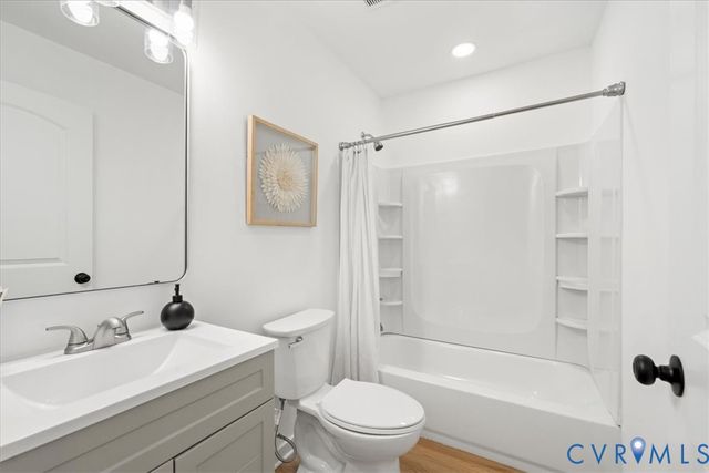 811 Spruce St, Hopewell, VA 23860