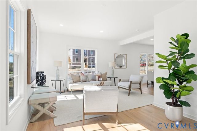 811 Spruce St, Hopewell, VA 23860