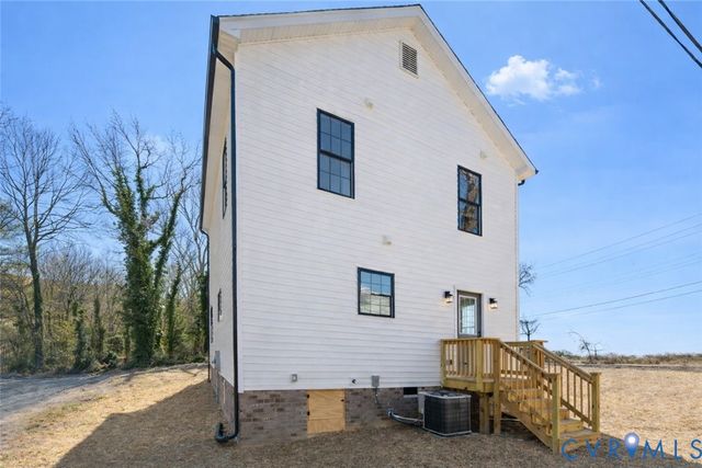 811 Spruce St, Hopewell, VA 23860