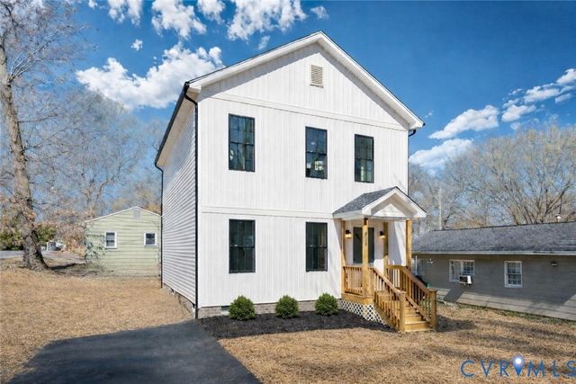 811 Spruce St, Hopewell, VA 23860