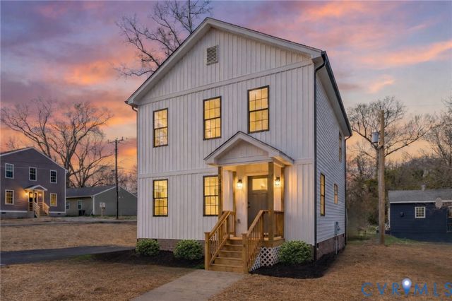 811 Spruce St, Hopewell, VA 23860