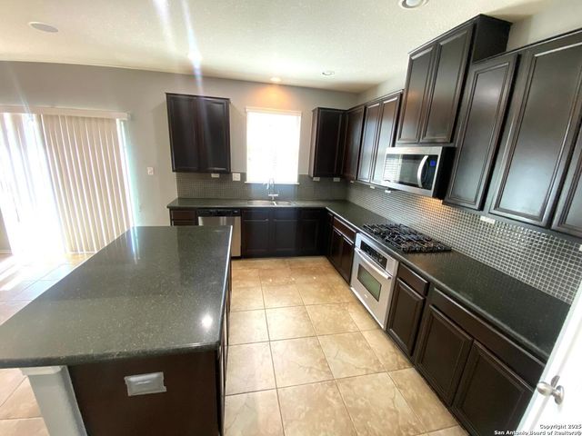21227 Cinch, San Antonio, TX 78258