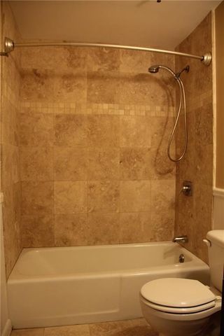 51 Schuyler Avenue 5A, Stamford, CT 06902