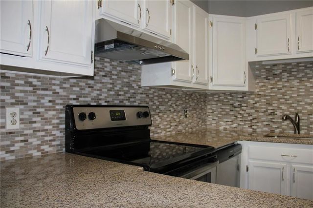 51 Schuyler Avenue 5A, Stamford, CT 06902