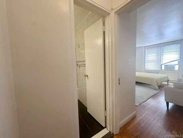 8616 60th Avenue 3P, Elmhurst, NY 11373