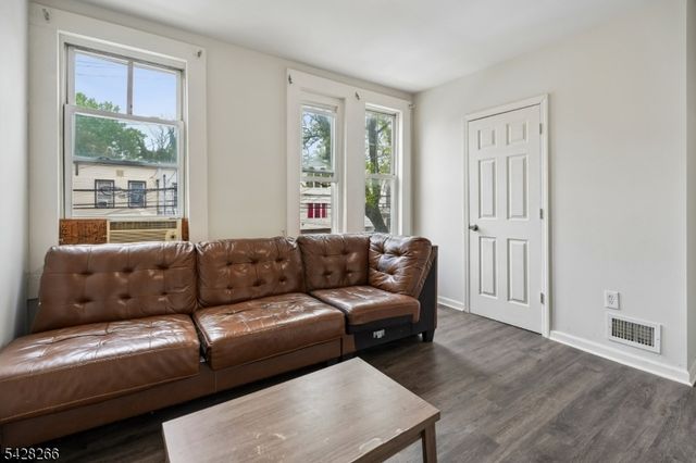 124 Highland Ave, Newark City, NJ 07104