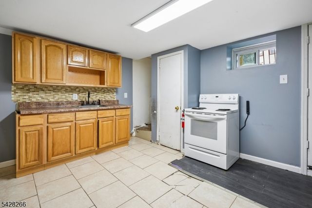 124 Highland Ave, Newark City, NJ 07104
