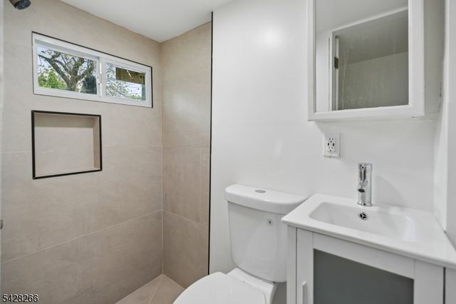 124 Highland Ave, Newark City, NJ 07104