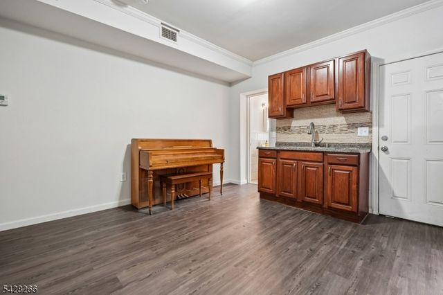 124 Highland Ave, Newark City, NJ 07104