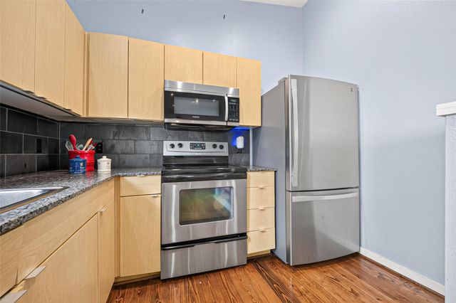 5920 Fairdale Lane 10, Houston, TX 77057