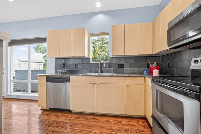 5920 Fairdale Lane 10, Houston, TX 77057