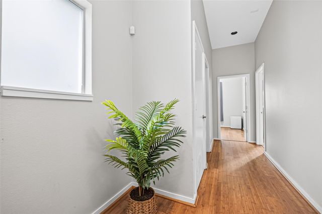 5920 Fairdale Lane 10, Houston, TX 77057