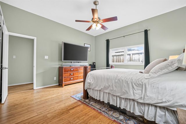 5920 Fairdale Lane 10, Houston, TX 77057