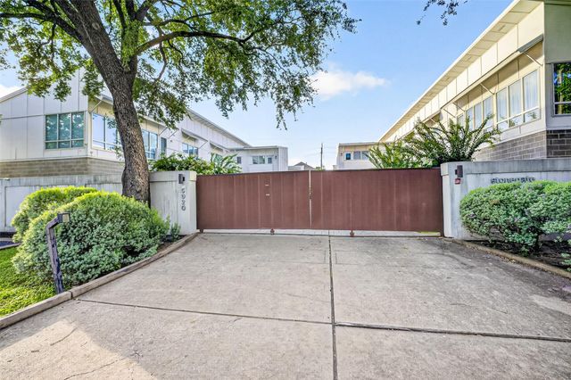 5920 Fairdale Lane 10, Houston, TX 77057