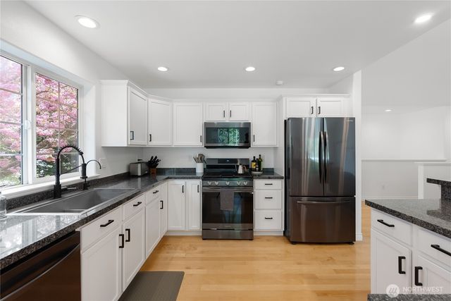 1376 N Parkstone Court, Bellingham, WA 98229