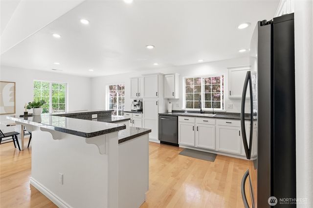 1376 N Parkstone Court, Bellingham, WA 98229