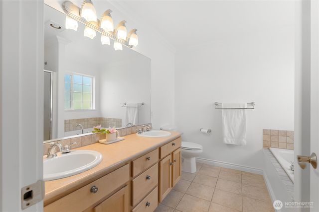 1376 N Parkstone Court, Bellingham, WA 98229