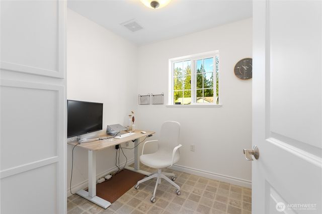 1376 N Parkstone Court, Bellingham, WA 98229