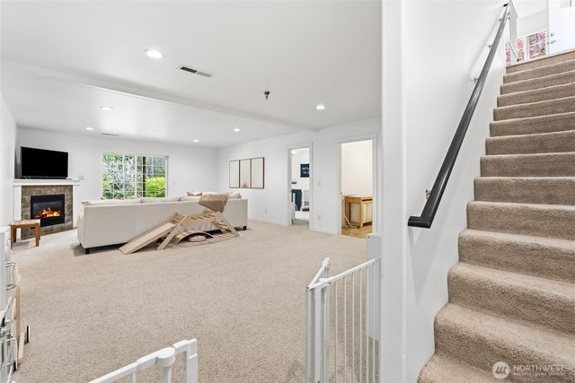 1376 N Parkstone Court, Bellingham, WA 98229