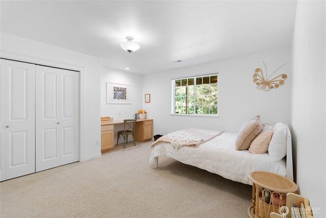 1376 N Parkstone Court, Bellingham, WA 98229