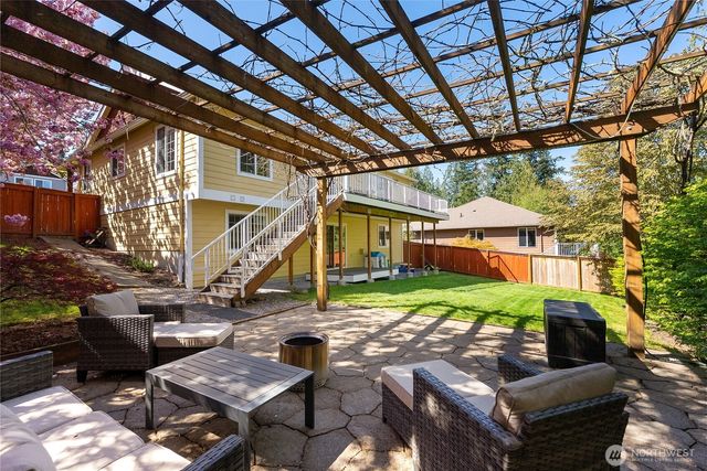 1376 N Parkstone Court, Bellingham, WA 98229