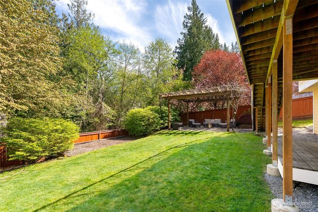 1376 N Parkstone Court, Bellingham, WA 98229