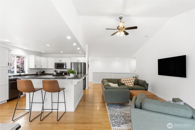 1376 N Parkstone Court, Bellingham, WA 98229