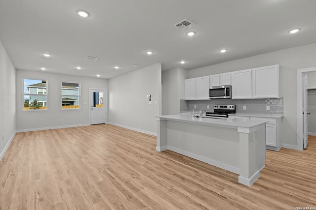 5611 Franklin Hills, Von Ormy, TX 78073